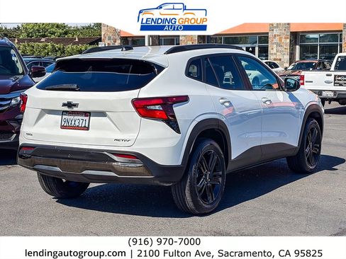 Used 2025 Chevrolet Trax ACTIV w/ Driver Confidence Package FWD image 4