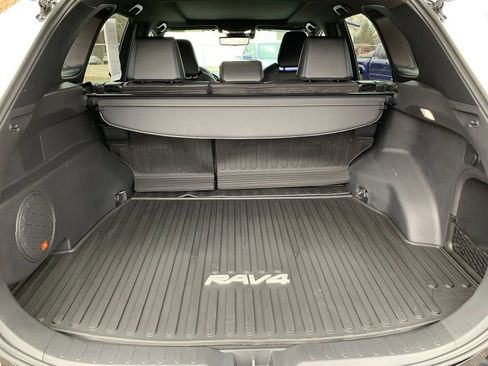 Used 2025 Toyota RAV4 XSE w/ Advanced Technology Package image 18