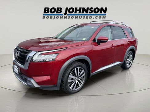 Used 2022 Nissan Pathfinder Platinum w/ Cargo Package AWD/4WD image 7
