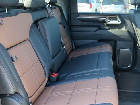 Used 2024 Chevrolet Silverado 2500 High Country w/ High Country Premium Package image 23