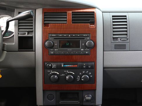 Used 2005 Dodge Durango SLT RWD image 33