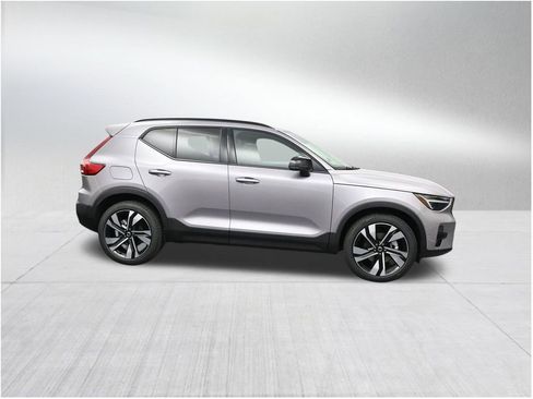 New 2026 Volvo XC40 B5 Ultra AWD/4WD image 6