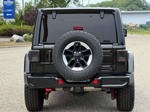Used 2021 Jeep Wrangler Unlimited Rubicon w/ Uconnect 4C Nav & Sound Group AWD/4WD image 4