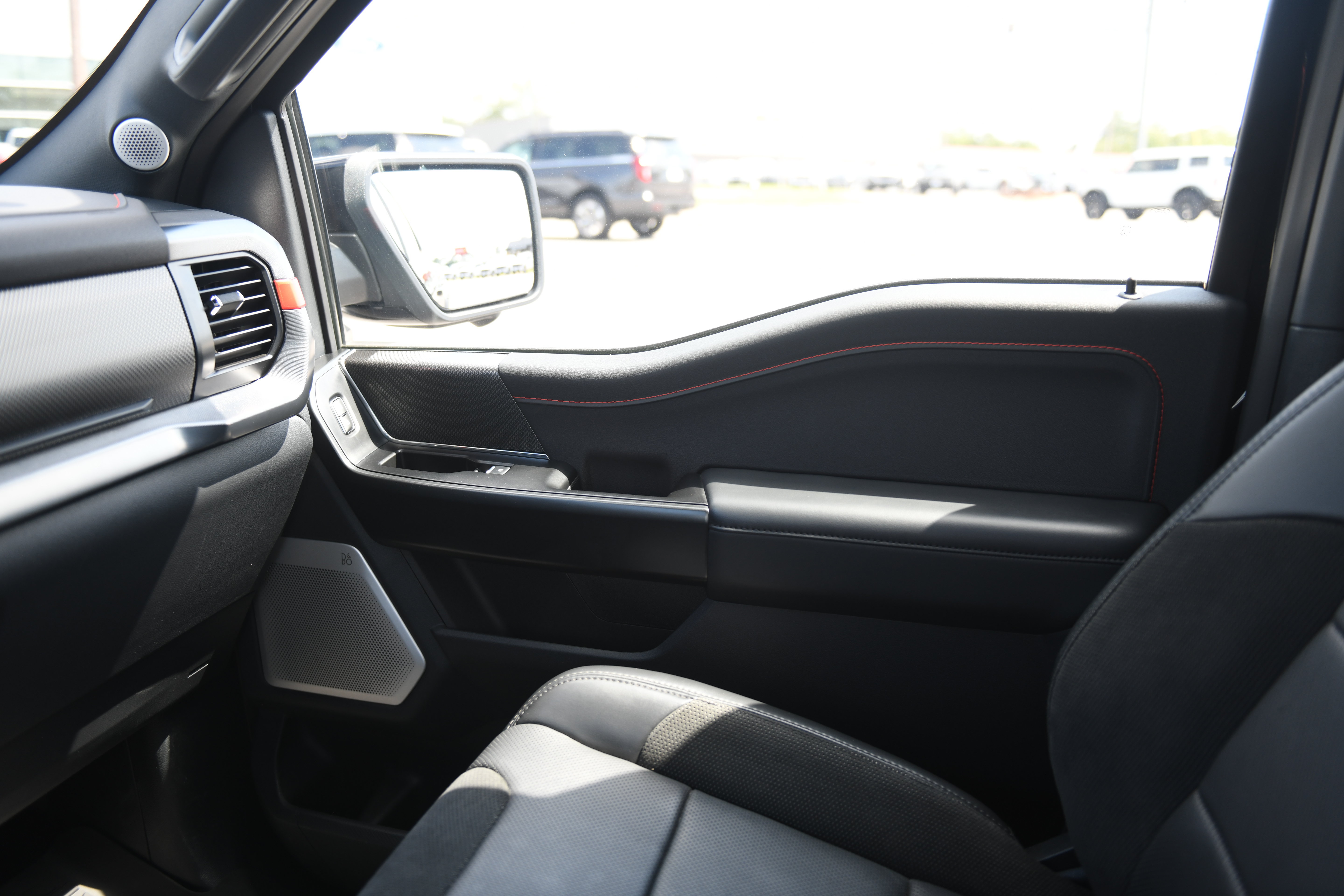 Used 2025 Ford F150 Raptor AWD/4WD image 21