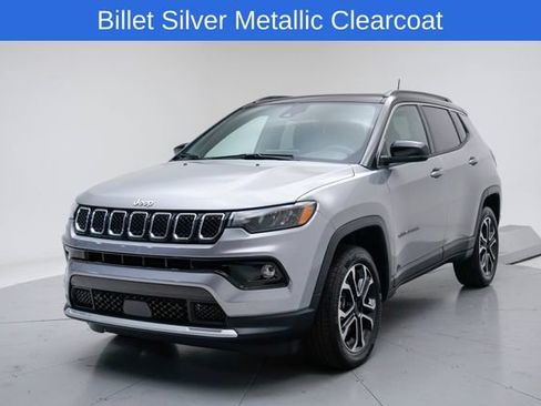 Used 2023 Jeep Compass Limited w/ Sun and Sound Group AWD/4WD image 3