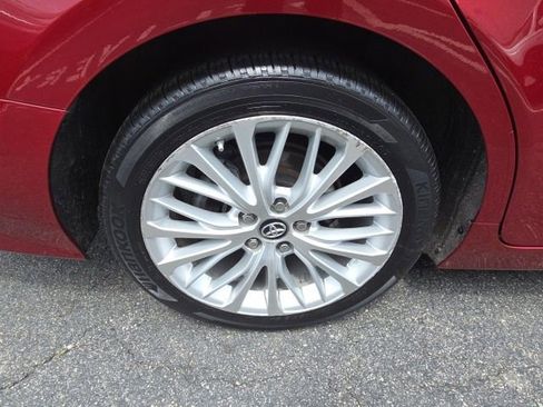 Used 2018 Toyota Camry XLE FWD image 22