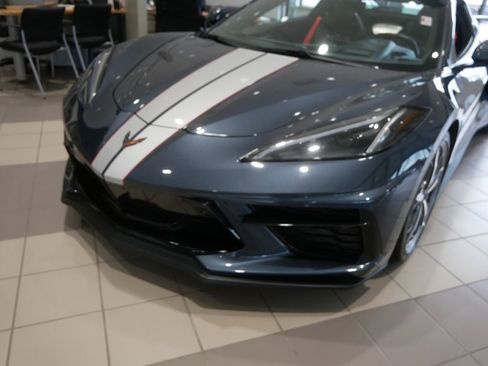Used 2021 Chevrolet Corvette Stingray Premium Conv w/ Z51 Performance Package RWD image 13