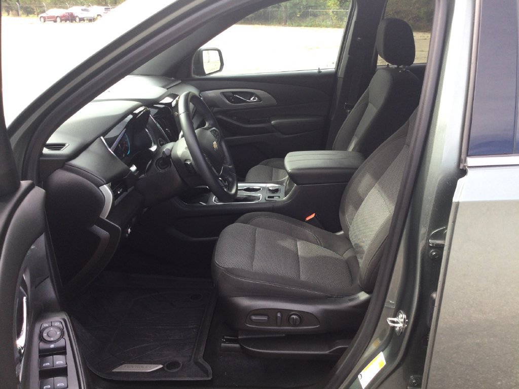 Used 2023 Chevrolet Traverse LT FWD image 14