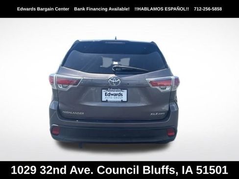 Used 2016 Toyota Highlander XLE AWD/4WD image 6