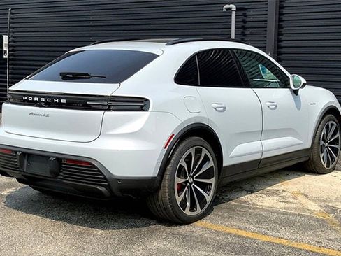New 2025 Porsche Macan 4S Electric image 10