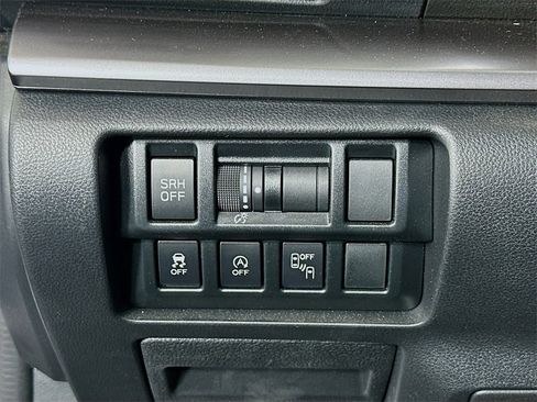 Used 2021 Subaru Crosstrek 2.5i Limited w/ Popular Package #4 image 10