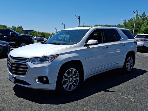 Used 2021 Chevrolet Traverse Premier AWD/4WD image 3