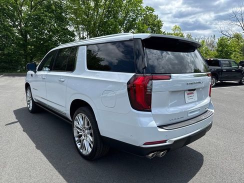 New 2026 GMC Yukon XL Denali w/ Denali Reserve Package AWD/4WD image 5