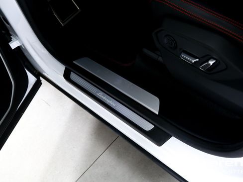 Used 2023 Lamborghini Urus S AWD/4WD image 16