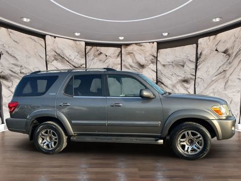 Used 2005 Toyota Sequoia SR5 image 6