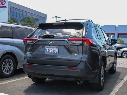 Used 2024 Toyota RAV4 XLE FWD image 7