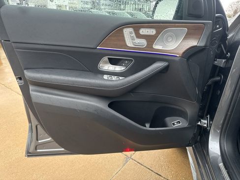 New 2025 Mercedes-Benz GLS 450 4MATIC image 10