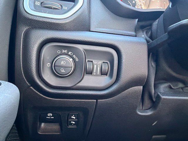 Used 2019 RAM 1500 Big Horn RWD image 20