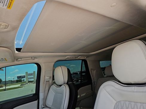 Used 2020 Lincoln Navigator L Black Label w/ Cargo Convenience Package AWD/4WD image 21