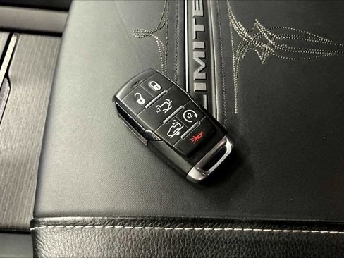 Used 2024 RAM 1500 Limited w/ Trailer Tow Group image 13