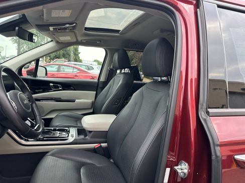 Used 2024 Kia Carnival SX Prestige FWD image 10