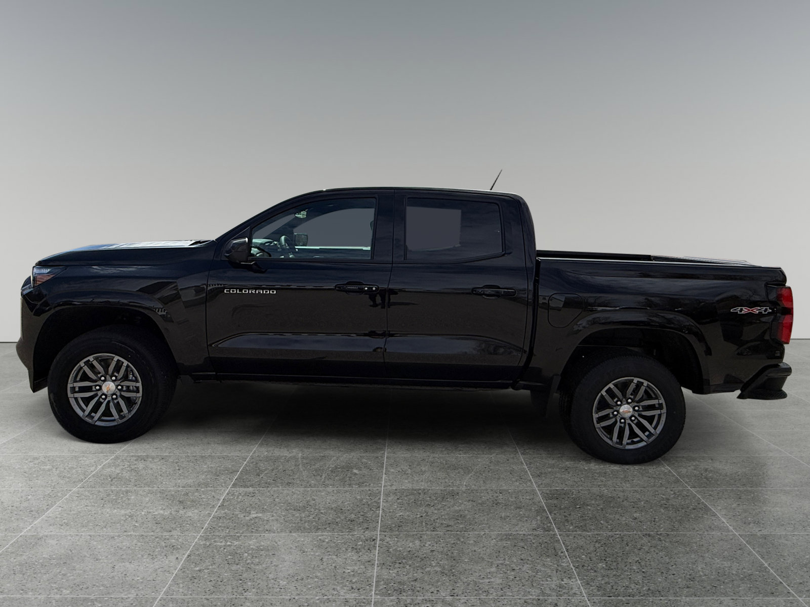 New 2026 Chevrolet Colorado LT w/ LT Convenience Package AWD/4WD image 2