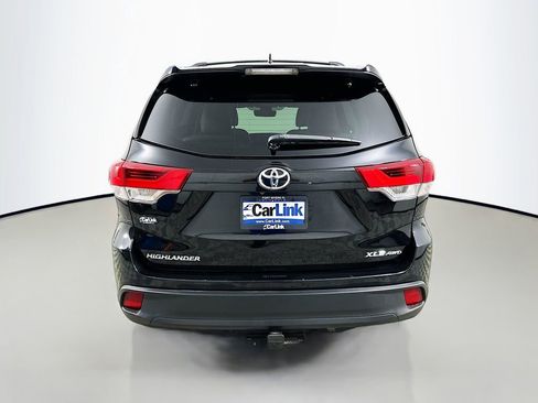 Used 2017 Toyota Highlander XLE image 7