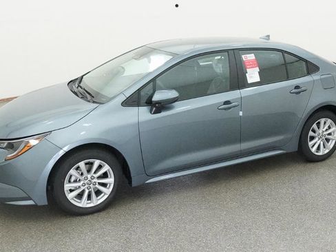 New 2026 Toyota Corolla LE FWD image 5