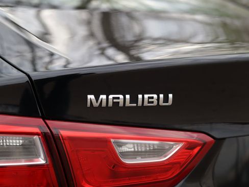 Used 2023 Chevrolet Malibu LT image 31