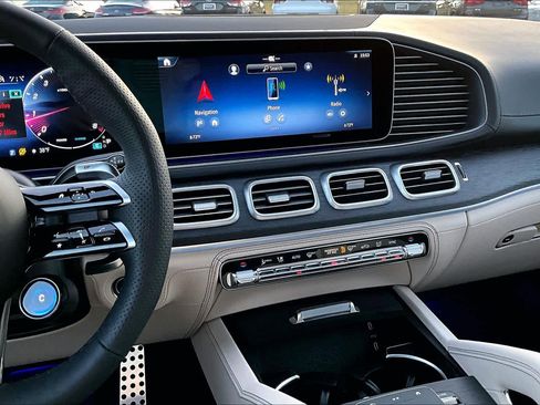 New 2026 Mercedes-Benz GLE 53 AMG 4MATIC Coupe image 9