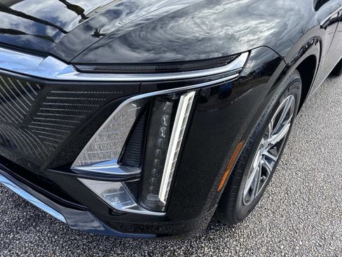 New 2025 Cadillac Lyriq Luxury image 9