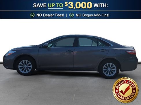 Used 2017 Toyota Camry LE FWD image 2