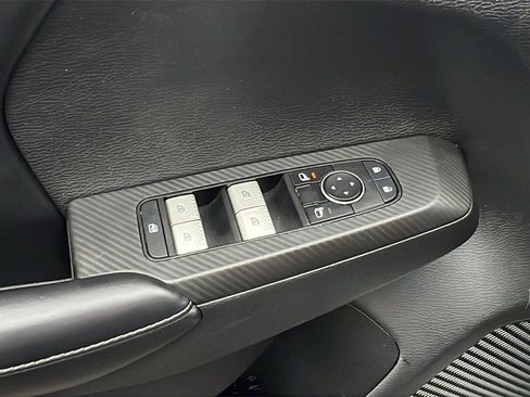 Used 2022 Mitsubishi Outlander SE image 18