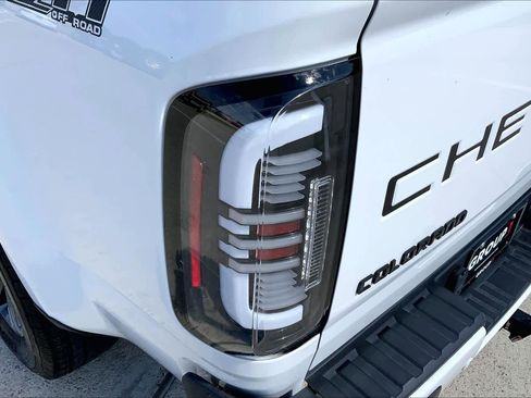 Used 2021 Chevrolet Colorado Z71 AWD/4WD image 27