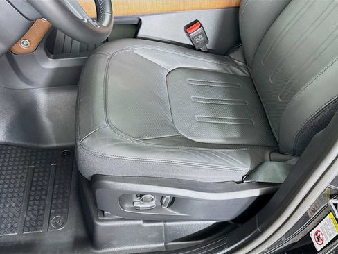 Used 2024 Land Rover Defender 130 X image 20