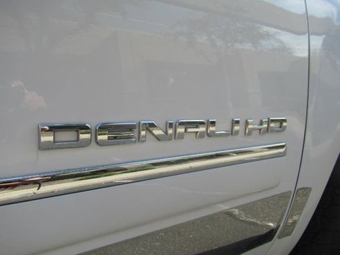 Used 2013 GMC Sierra 2500 Denali w/ Suspension Package, Off-Road AWD/4WD image 10