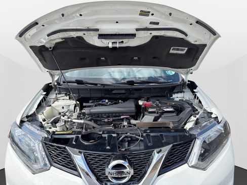 Used 2015 Nissan Rogue SV w/ SV Premium Package image 39