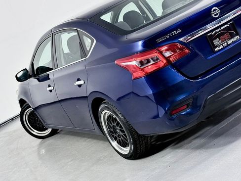 Used 2018 Nissan Sentra S image 13