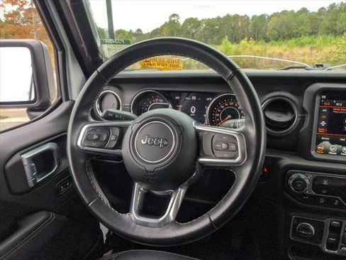 Certified 2022 Jeep Gladiator Overland w/ Popular Equipment Package image 27