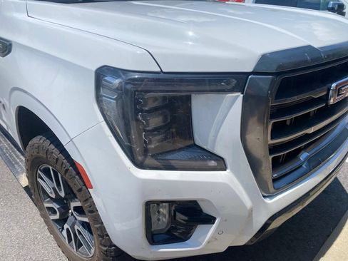Used 2023 GMC Yukon AT4 w/ Technology Package AWD/4WD image 6