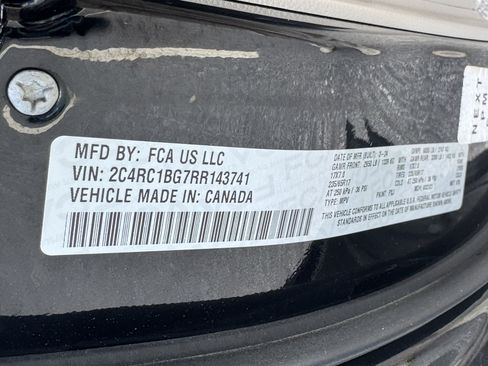 Used 2024 Chrysler Pacifica Touring-L FWD image 34