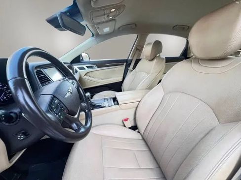 Used 2018 Genesis G80 3.8 RWD image 11