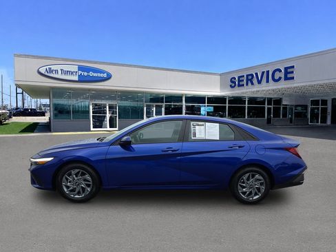 Certified 2024 Hyundai Elantra SEL FWD image 5