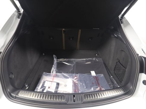 New 2026 Porsche Macan S image 19