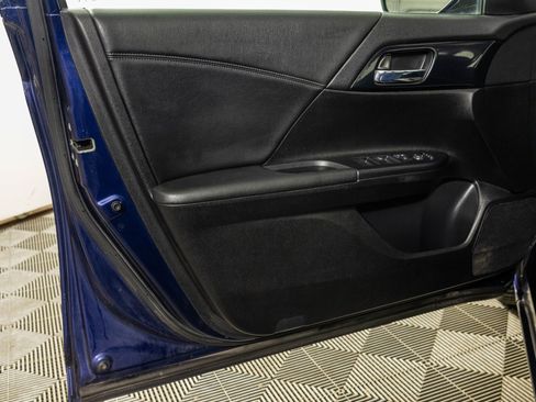 Used 2015 Honda Accord Sport image 34