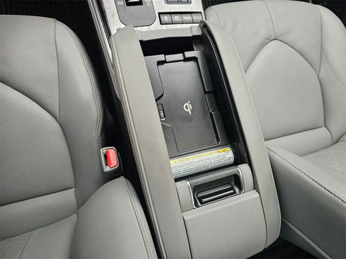Used 2022 Toyota Highlander Platinum image 31