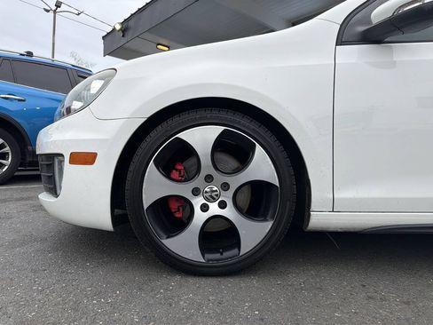Used 2011 Volkswagen GTI 4-Door FWD image 2
