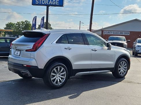 Used 2022 Cadillac XT4 Premium Luxury w/ Safety Alert Package FWD image 7