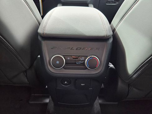 New 2026 Ford Explorer Active w/ Active Comfort Package image 24