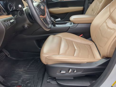 Used 2018 Cadillac XT5 Platinum image 11